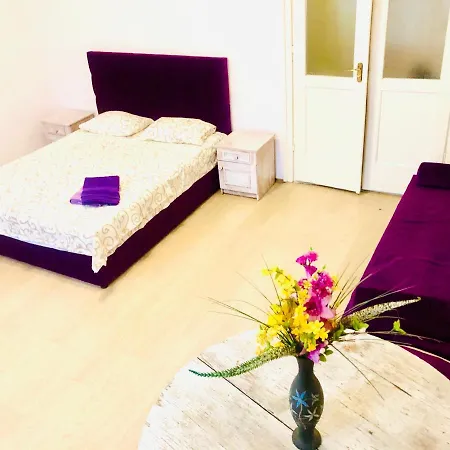 Anna Apartments *